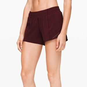 Lululemon Hotty Hot Short 4’